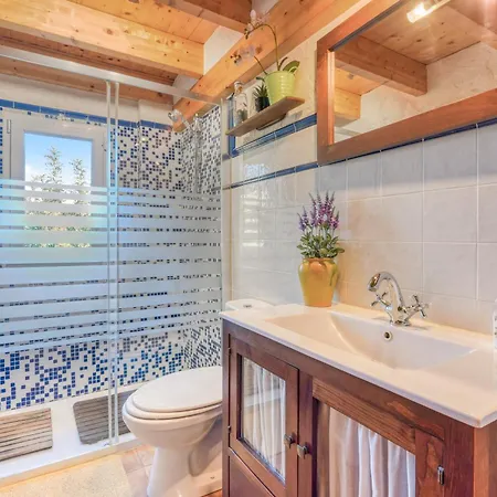 Gospodarstwo wiejskie El Castellet De L'ocaive *